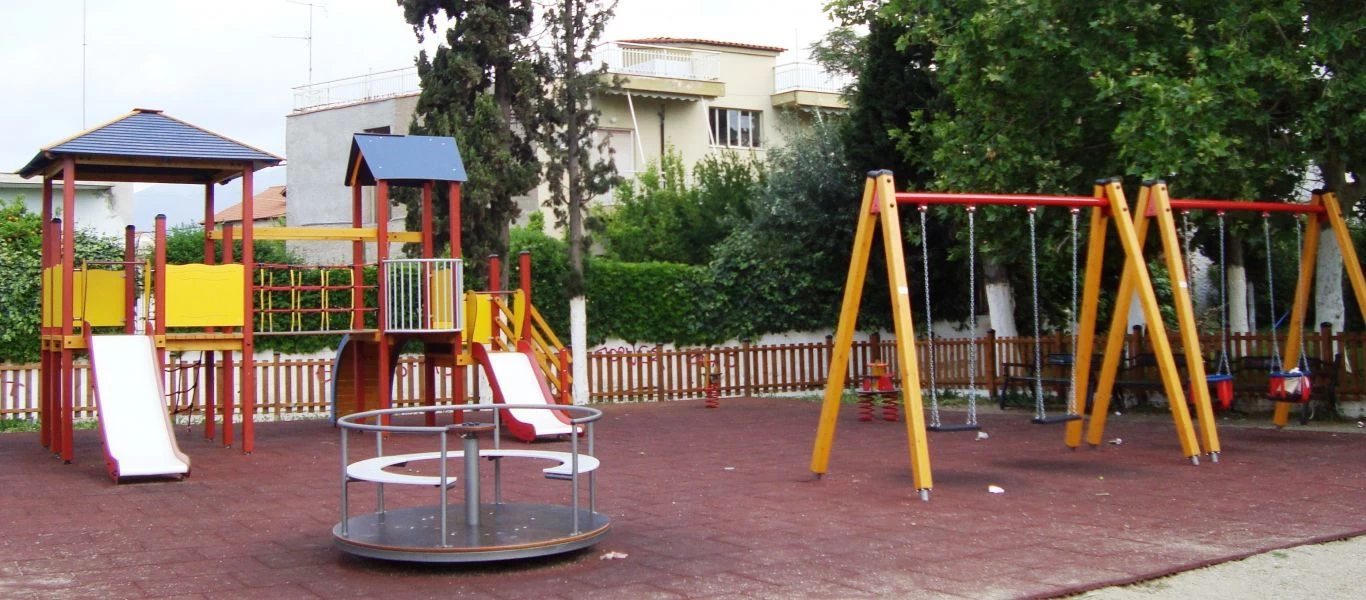 Μαρούσι: Εγκαινιάστηκαν δύο παιδικές χαρές για παιδιά με αναπηρία